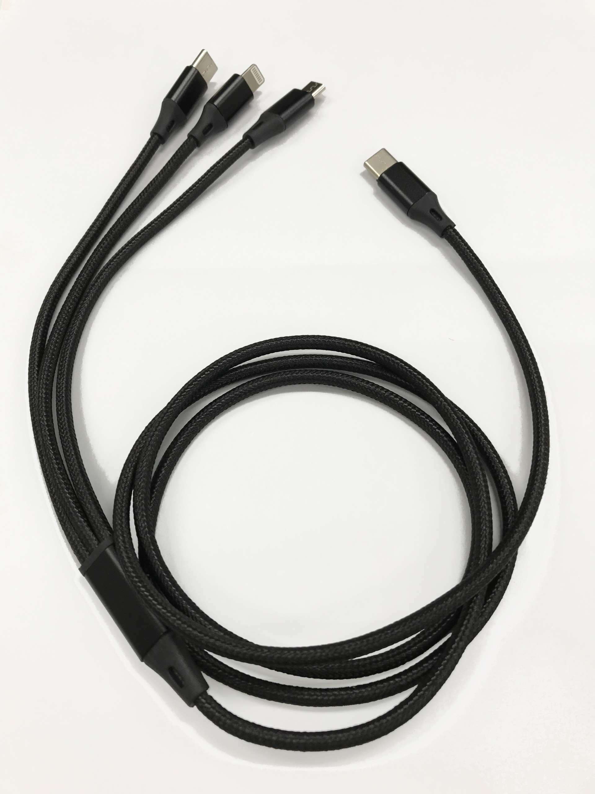 スマートフォン用USBケーブルType-C(2.0) 3in1 MicroUSB Type-B+USB Type-C+Lightning(1メートル)